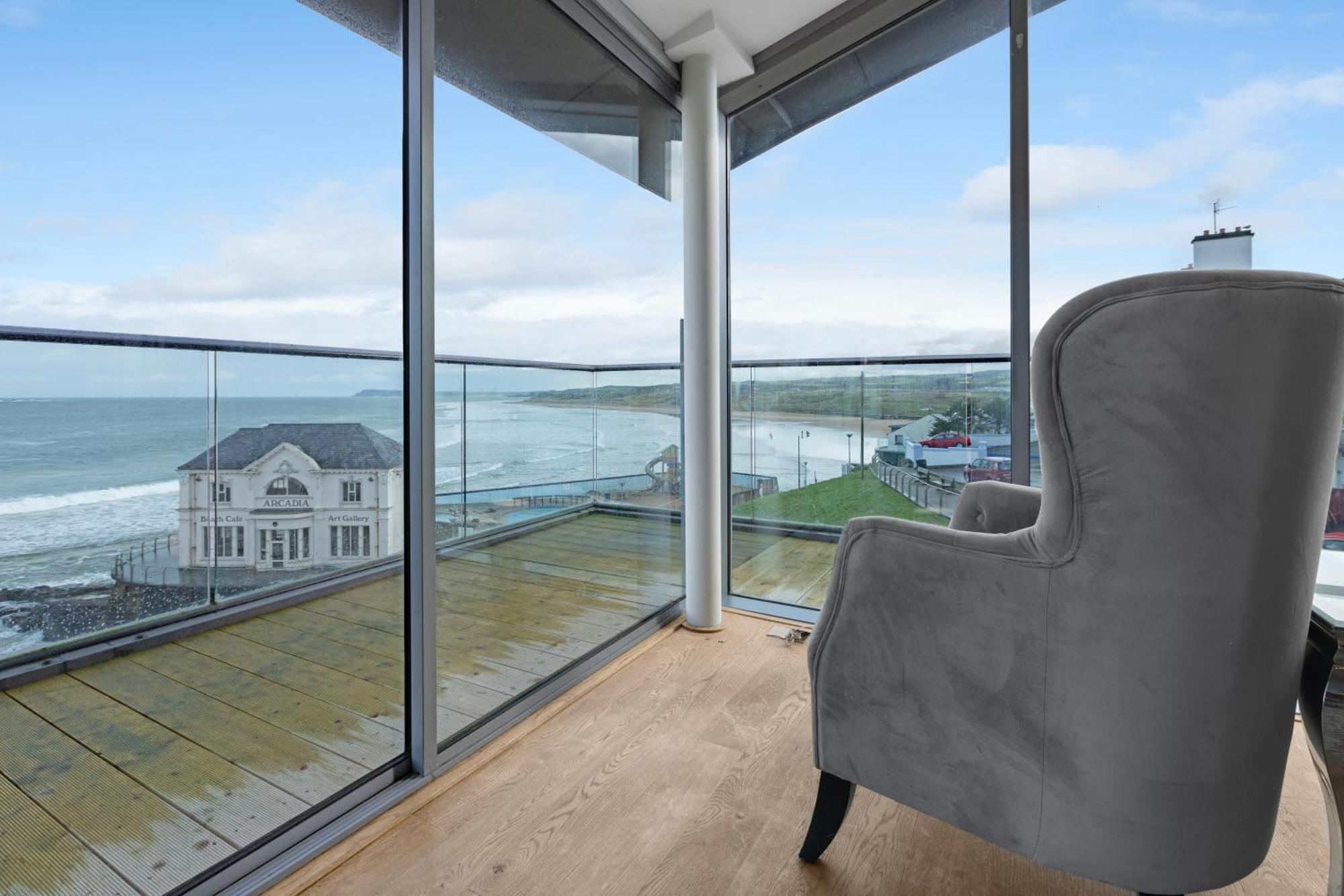55 North Apartments Portrush Exterior foto
